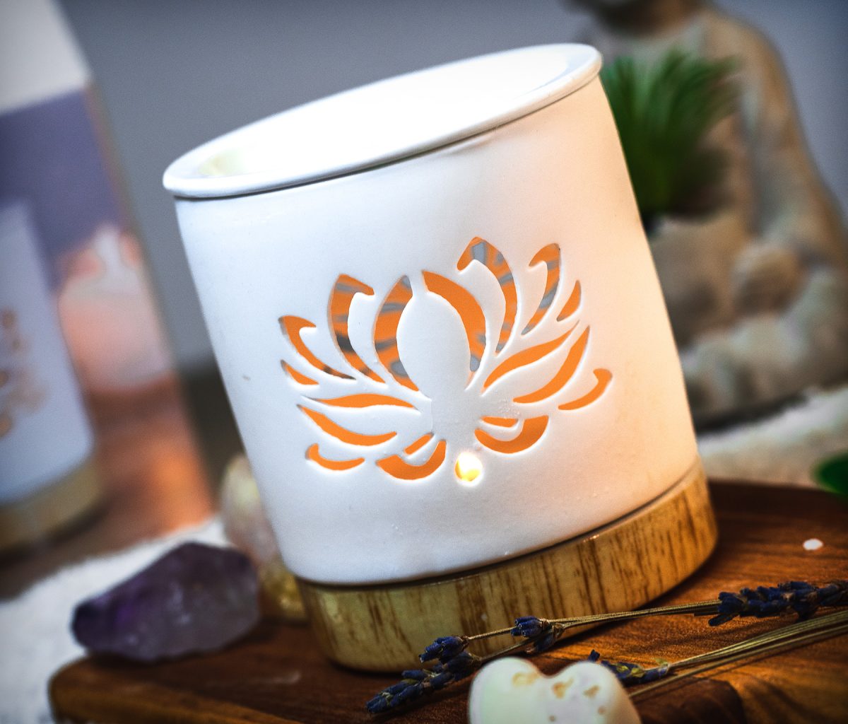 White lotus cut-out ceramic oil burner for scented wax melts