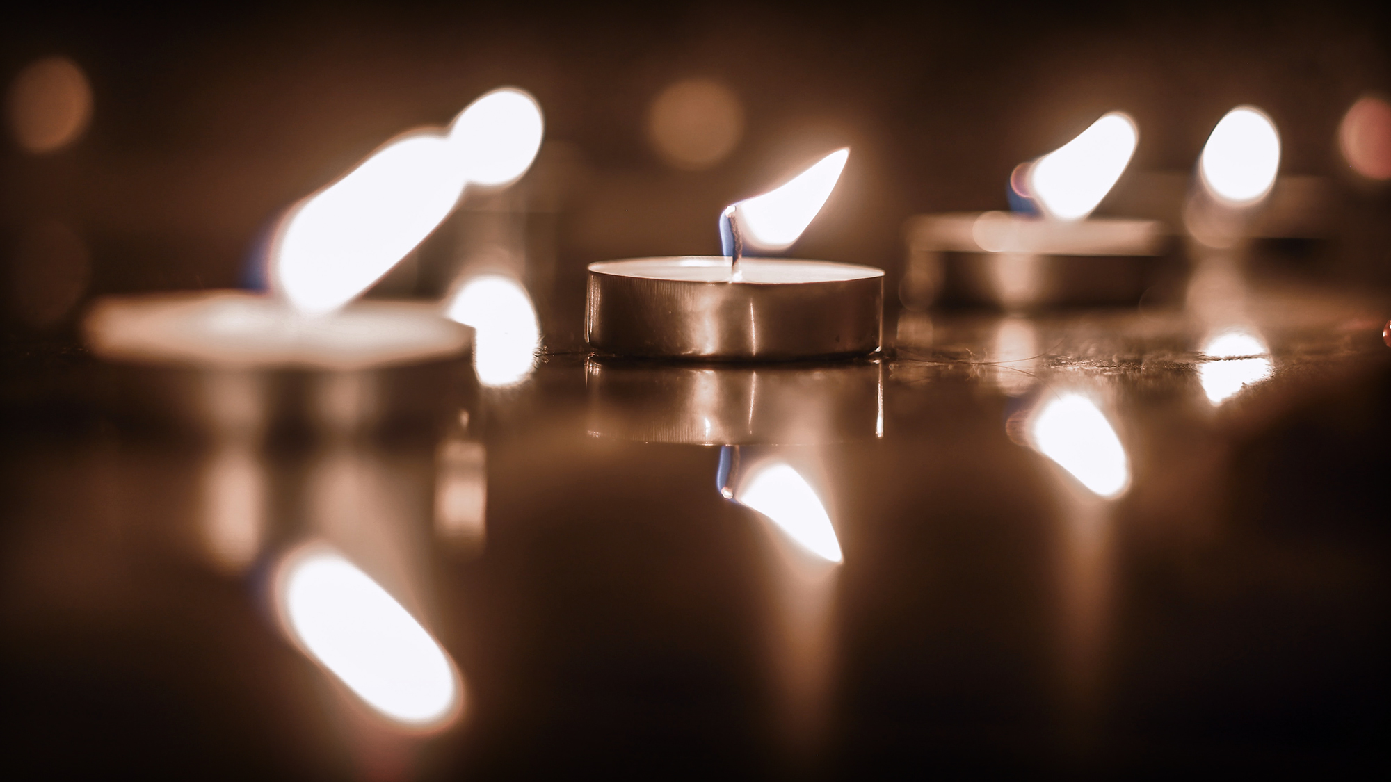 Our top 10 tips for candle safety · Rising Lotus Scented Candles